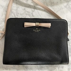 Kate Spade ♠️ crossbody bow bag leather
